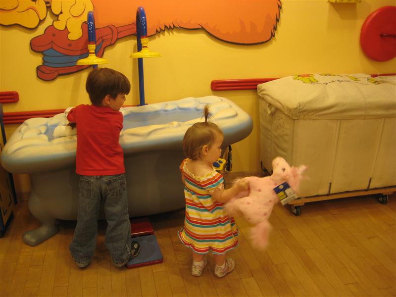 Jess_Build-A-Bear_K-10.JPG - Alex is showing me how to wash my Unicorn...