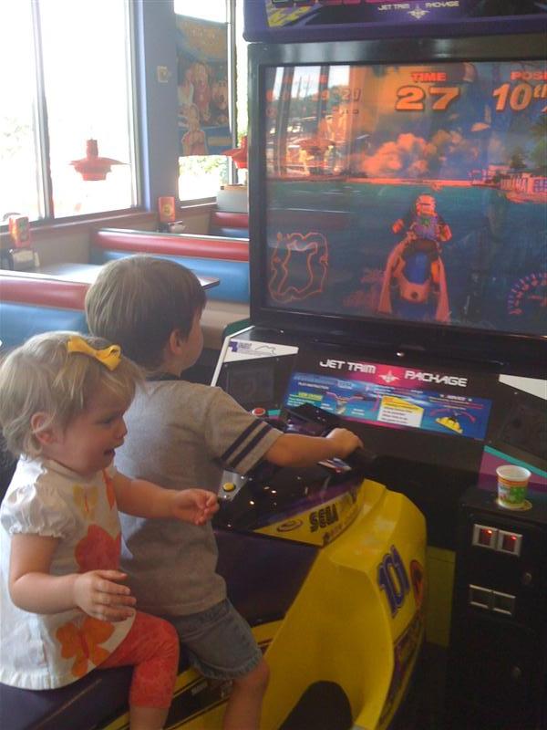 Jess_ChuckECheeseWBro.jpg - Waaaaaa....