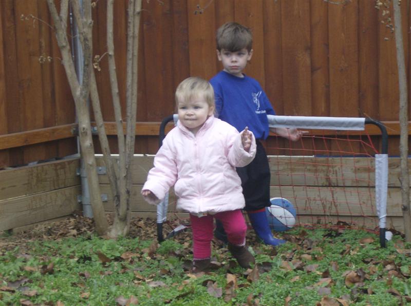 Jess_OutsideWAlex-4.JPG - Little yard time with Alex...