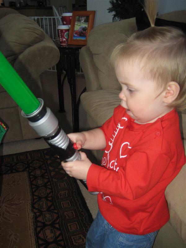 X-Mas2008-24.JPG - What's this dorky piece of junk?... Must be Daddy's!?